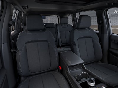 2027 Jeep Grand Cherokee GRAND CHEROKEE LAREDO X 4X4