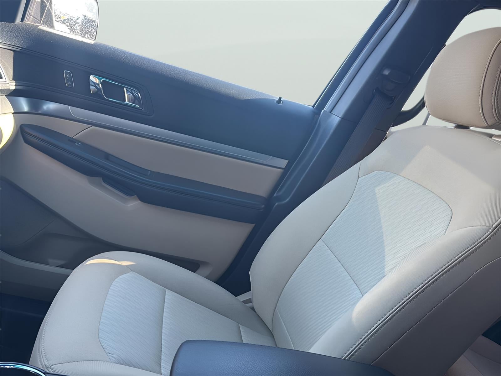 2016 Ford Explorer Base