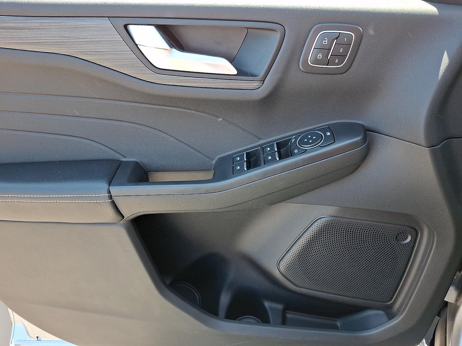 2023 Ford Escape Hybrid Platinum