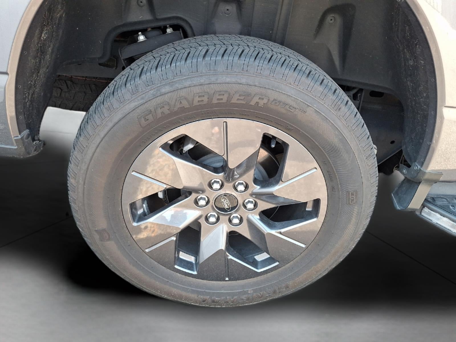 2022 Ford F-150 Lightning LARIAT