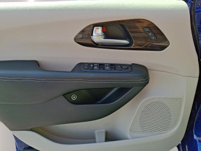 2021 Chrysler Pacifica Hybrid Limited