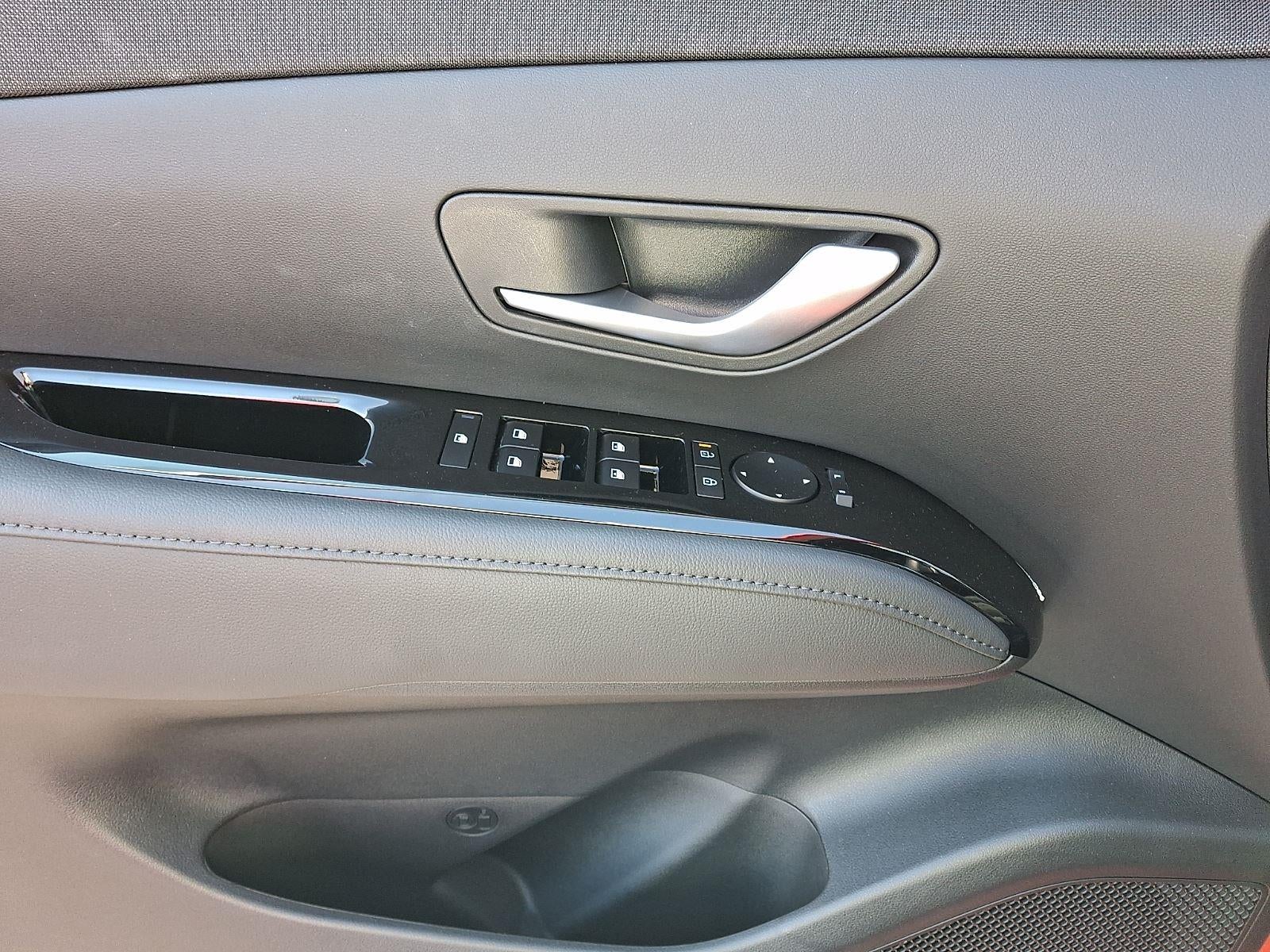 2025 Hyundai SANTACRUZ Base