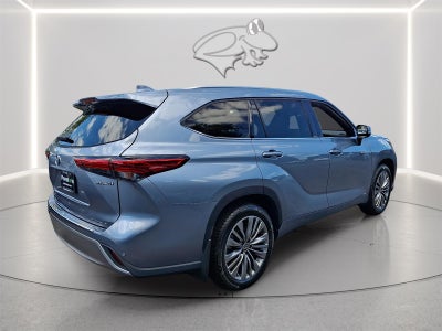 2021 Toyota Highlander Hybrid Platinum