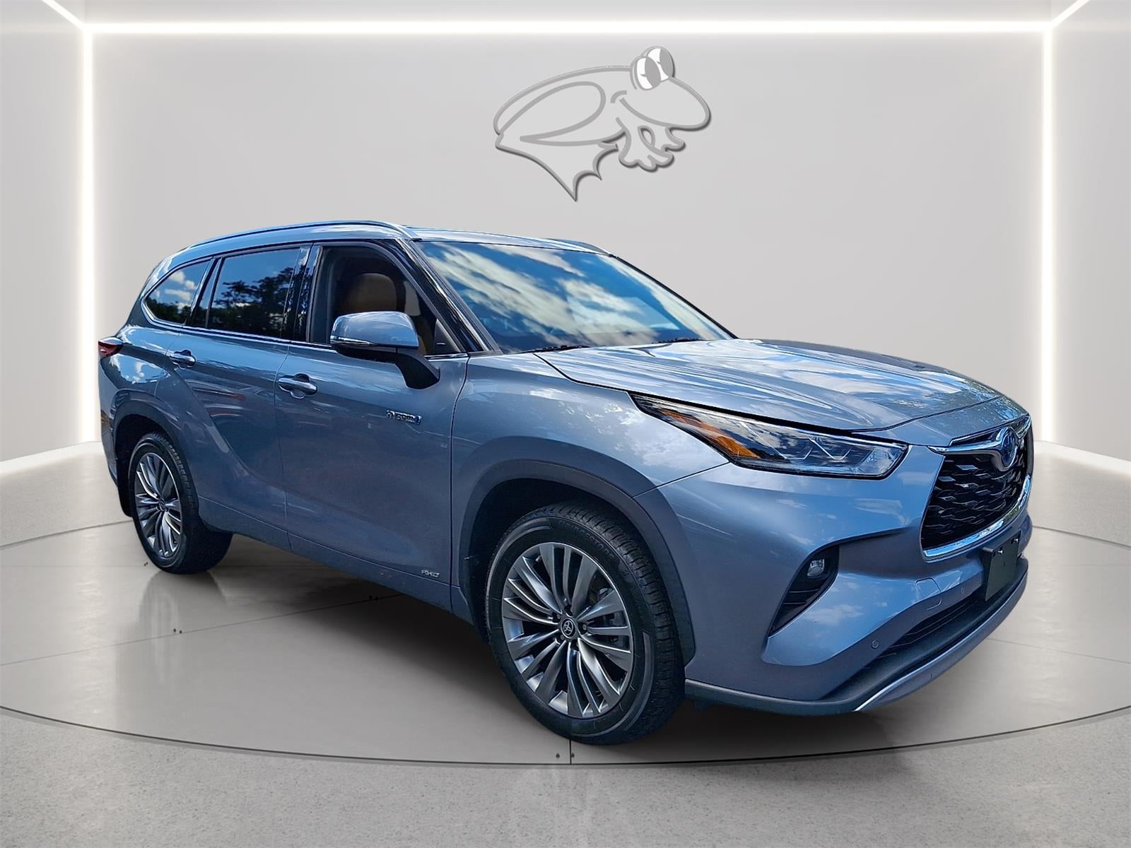 2021 Toyota Highlander Hybrid Platinum