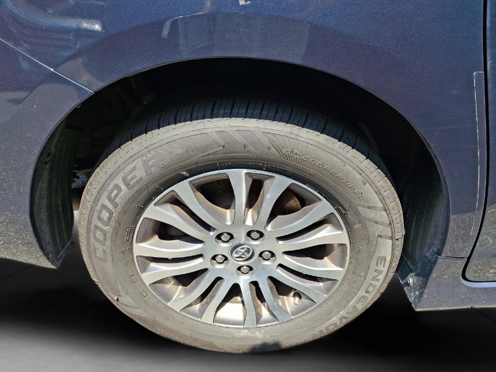 2020 Toyota Sienna XLE Premium