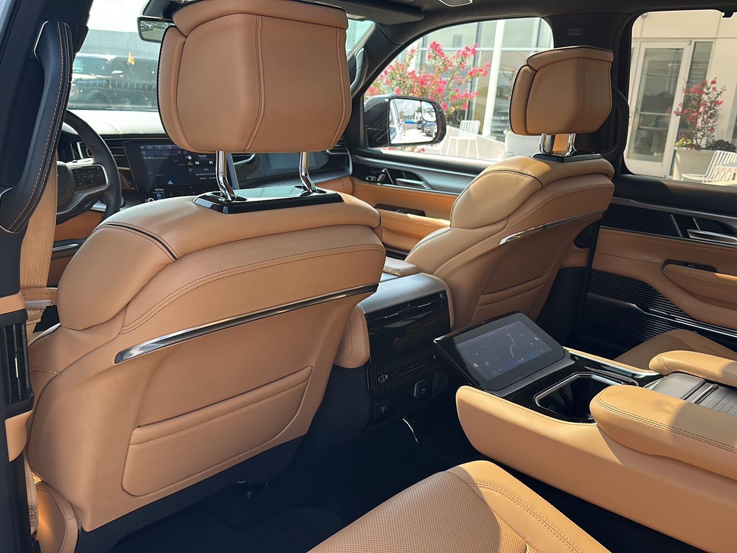 2023 Jeep Grand Wagoneer Series III