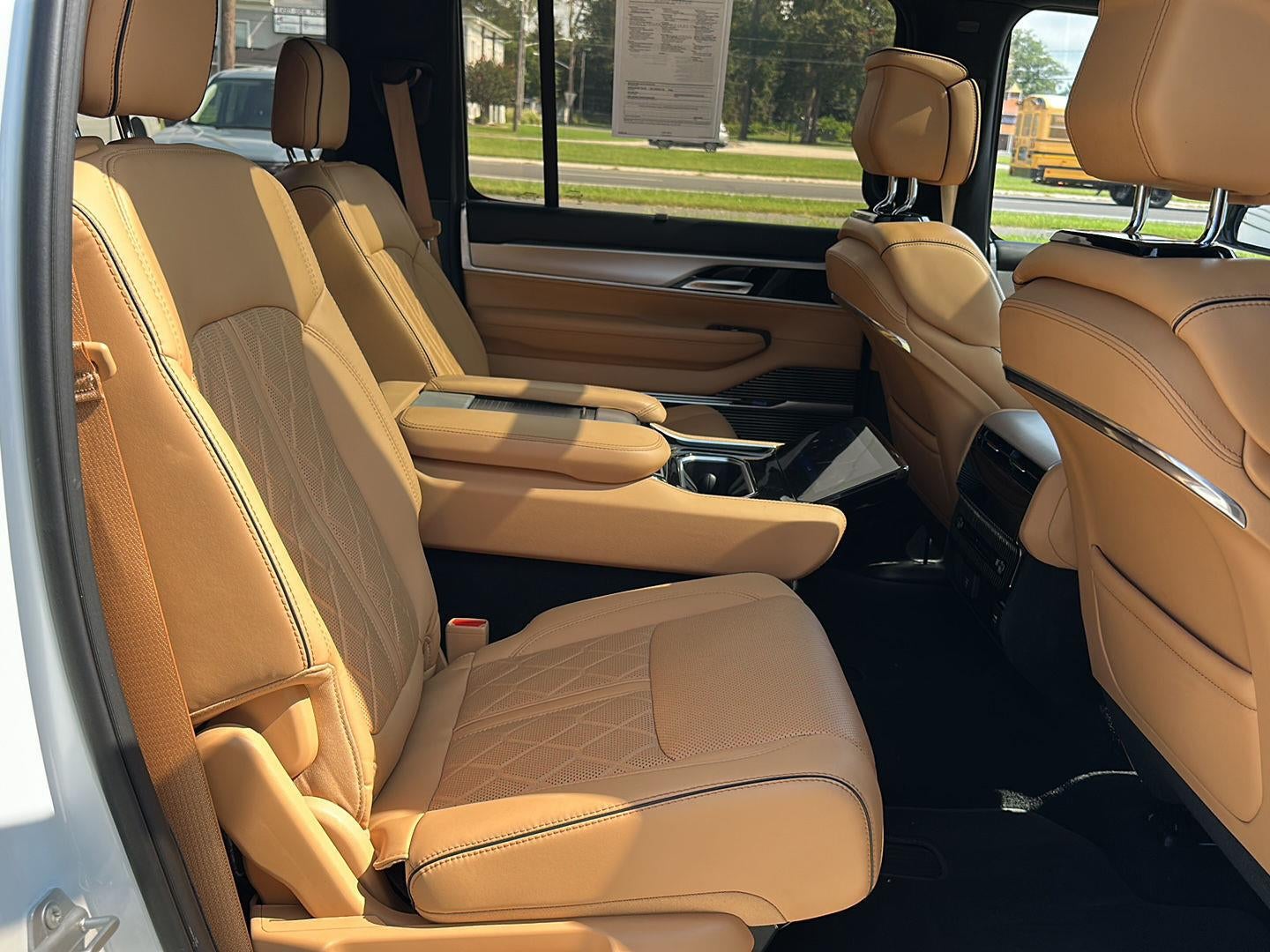 2023 Jeep Grand Wagoneer Series III