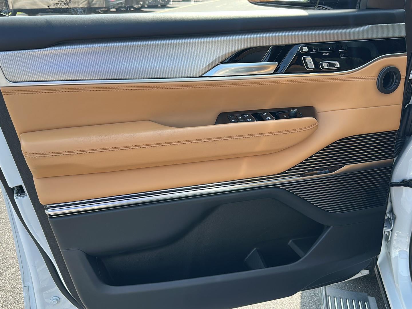 2023 Jeep Grand Wagoneer Series III