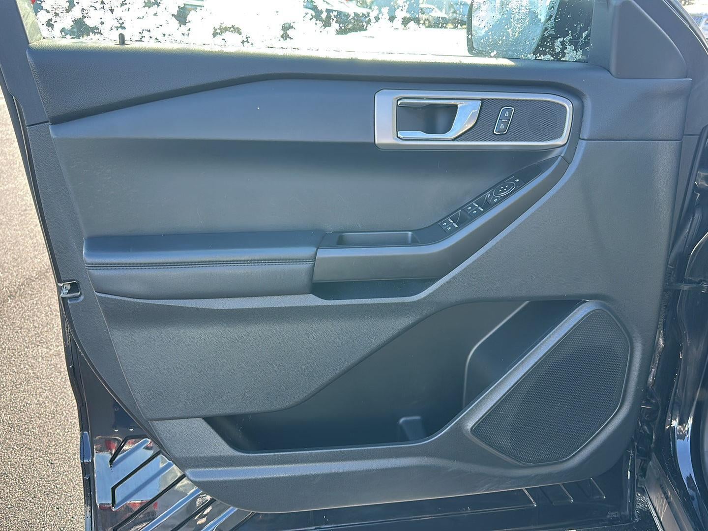 2020 Ford Explorer Base