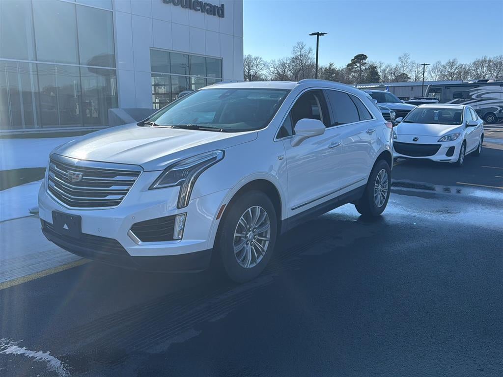 2017 Cadillac XT5 Luxury FWD