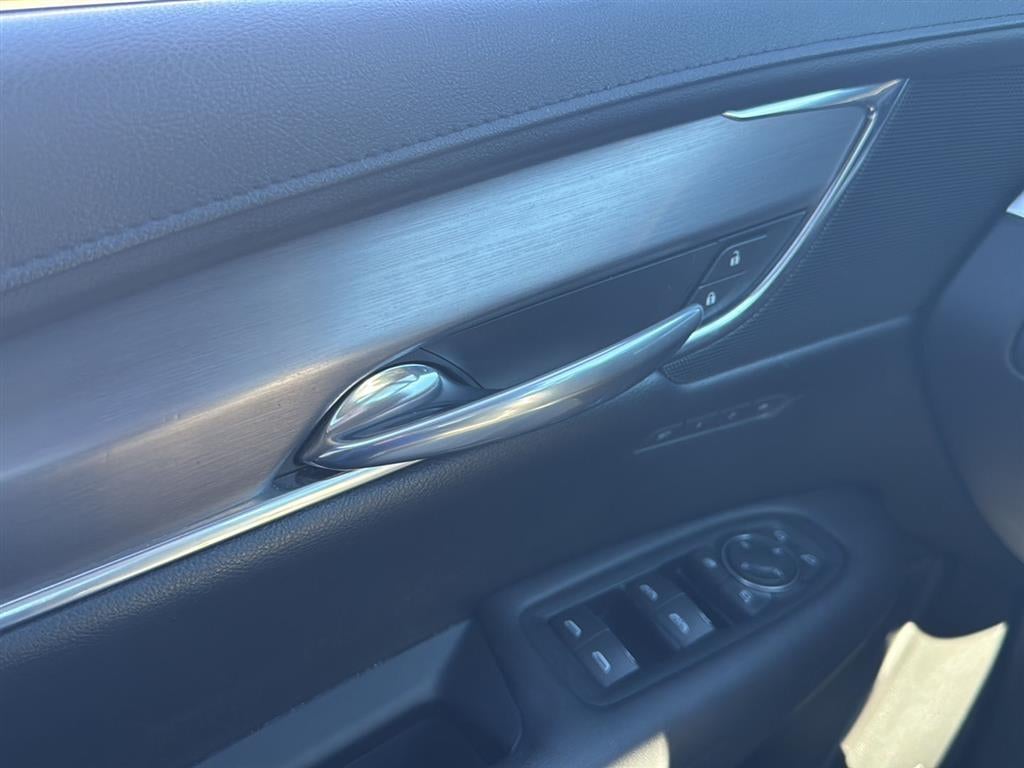 2017 Cadillac XT5 Luxury FWD