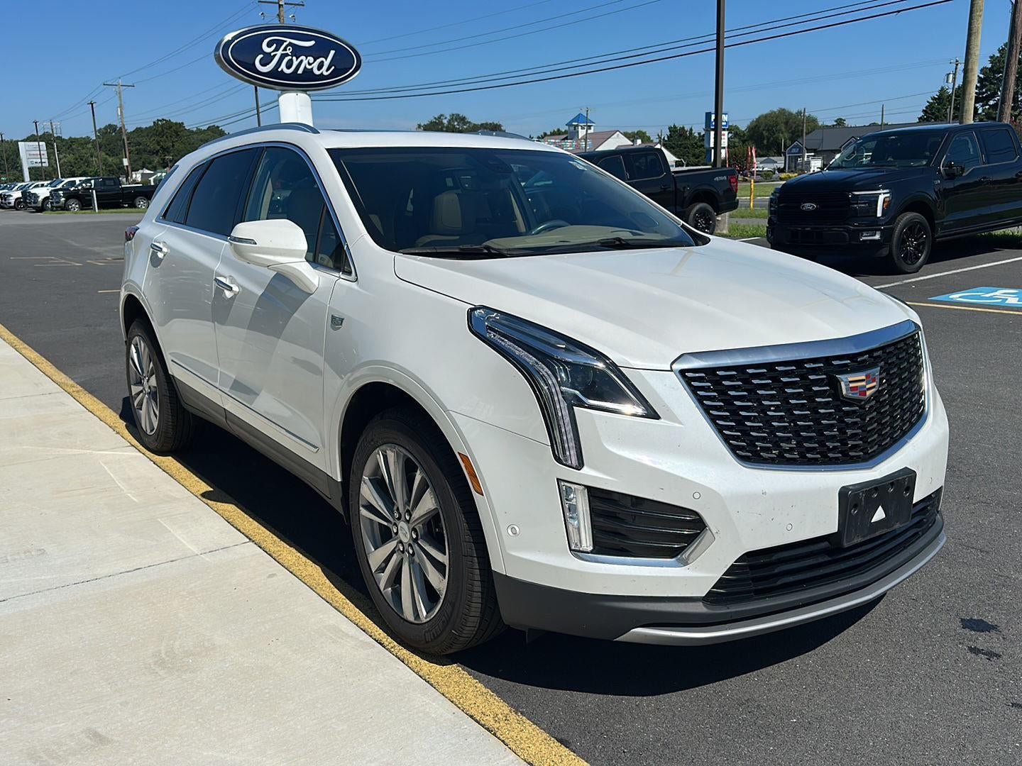 2023 Cadillac Xt5 FWD Premium Luxury