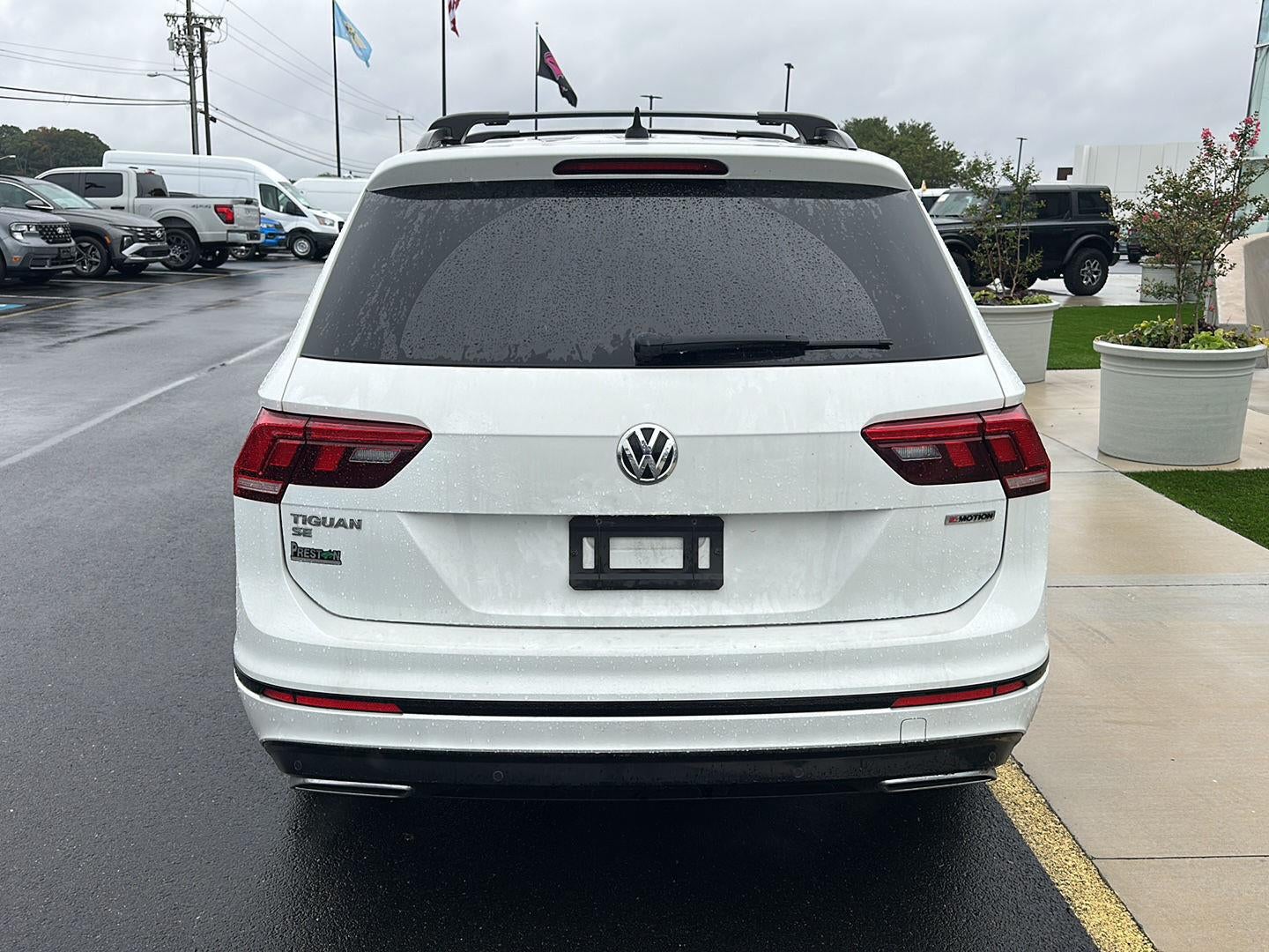 2021 Volkswagen Tiguan SE R-Line Black