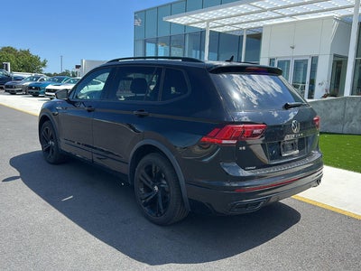 2024 Volkswagen Tiguan SE R-Line Black