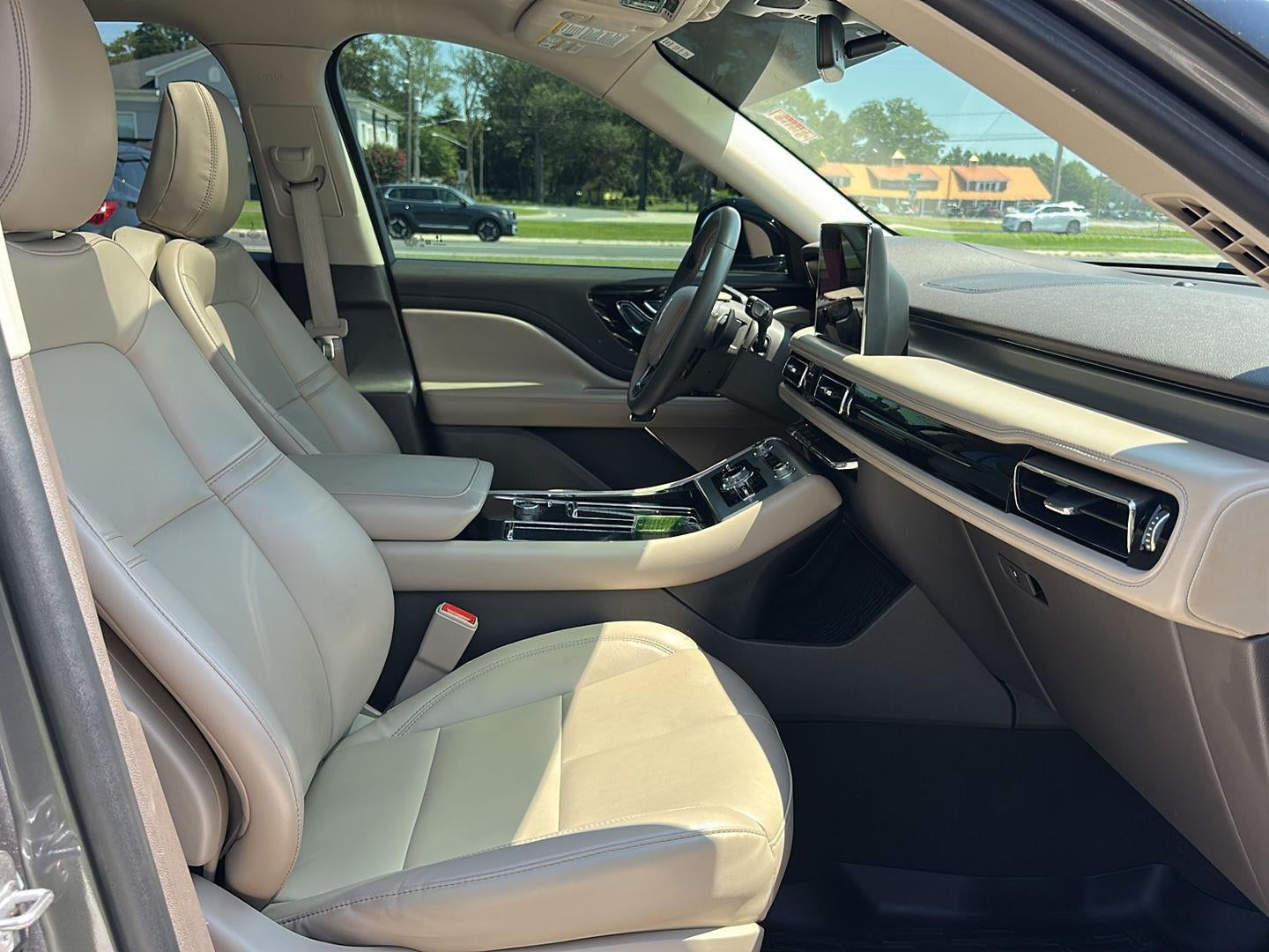 2022 Lincoln Aviator Standard