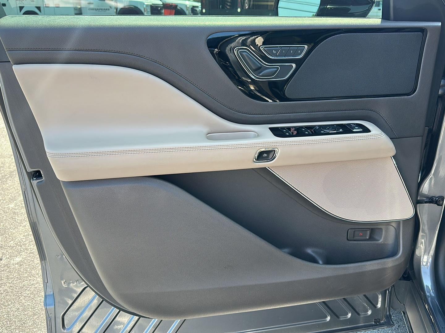 2022 Lincoln Aviator Standard