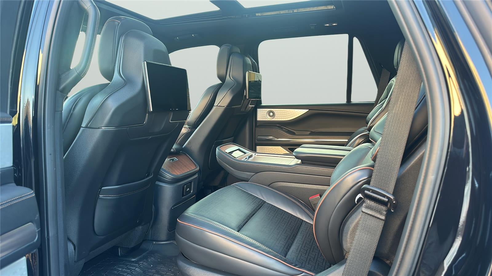 2025 Lincoln Navigator Black Label