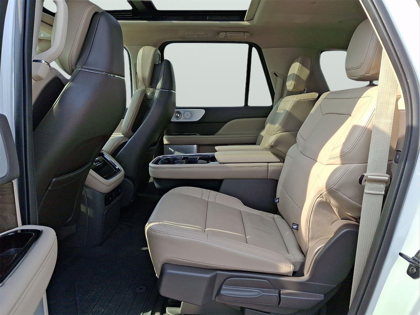 2023 Lincoln Navigator L Reserve