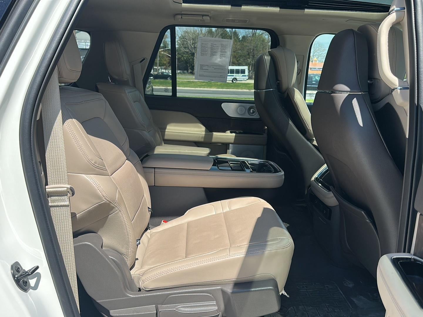 2022 Lincoln Navigator L Reserve