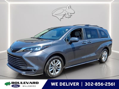 2025 Toyota Sienna XLE
