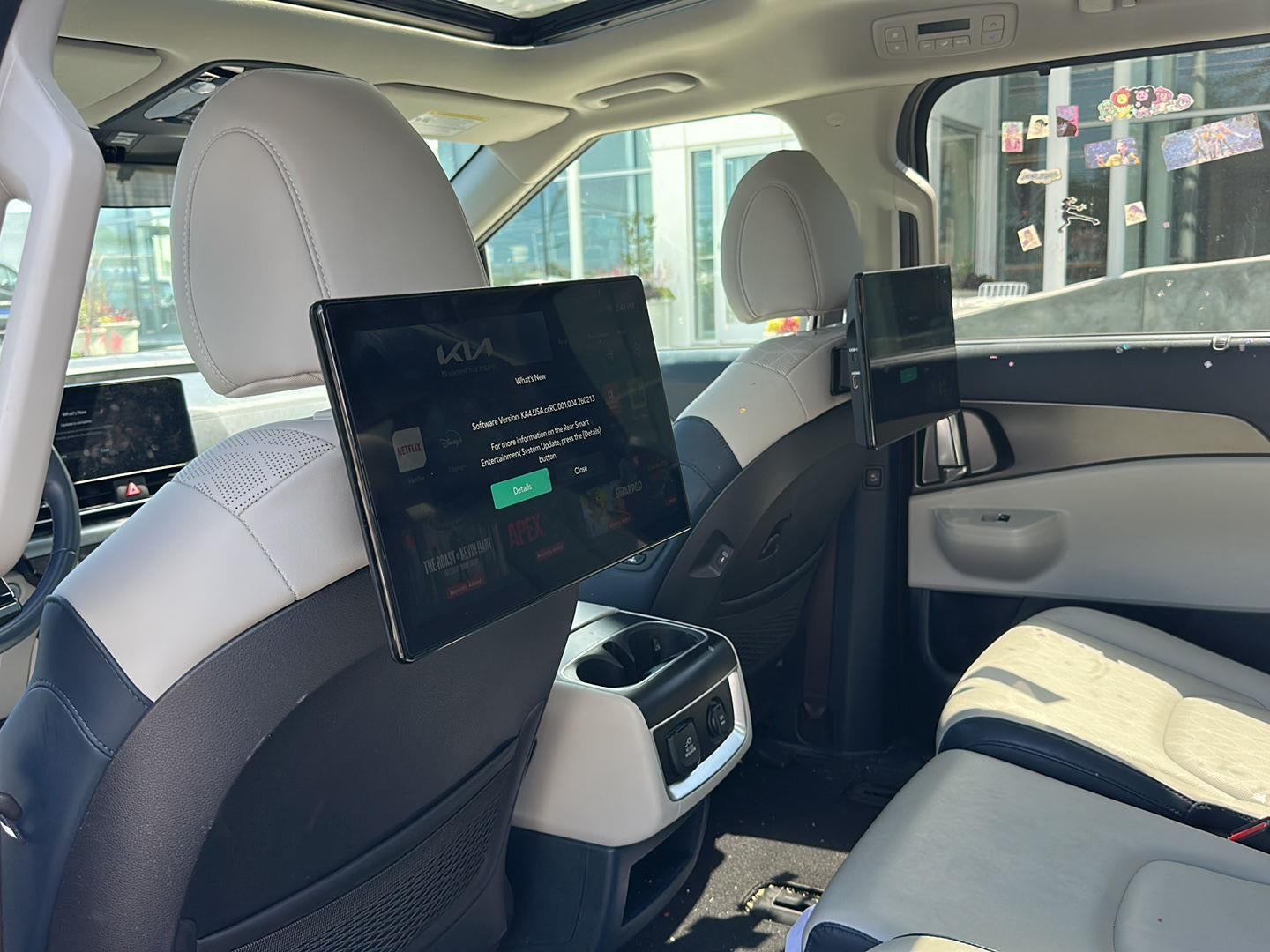 2025 Kia Carnival SX