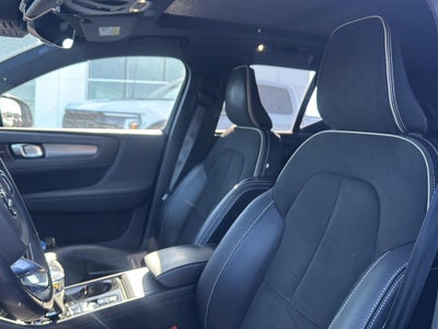 2021 Volvo XC40 R-Design