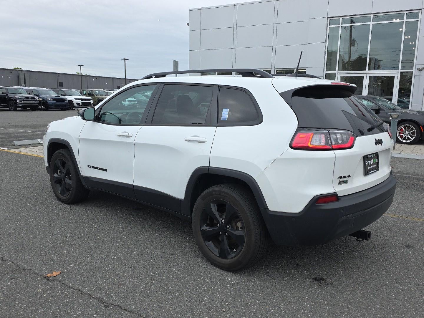2023 Jeep Cherokee Altitude Lux