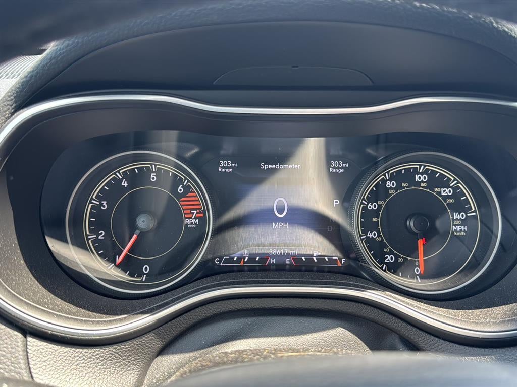 2023 Jeep Cherokee Altitude Lux
