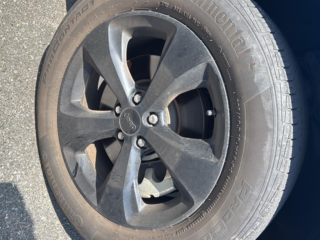 2023 Jeep Cherokee Altitude Lux