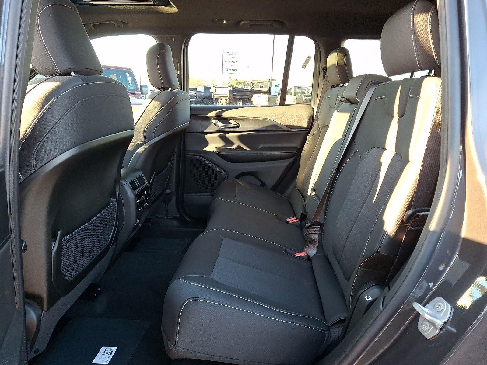 2025 Jeep Grand Cherokee Laredo X