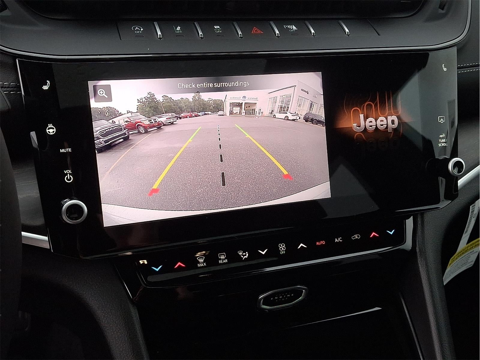 2026 Jeep Grand Cherokee Laredo Altitude