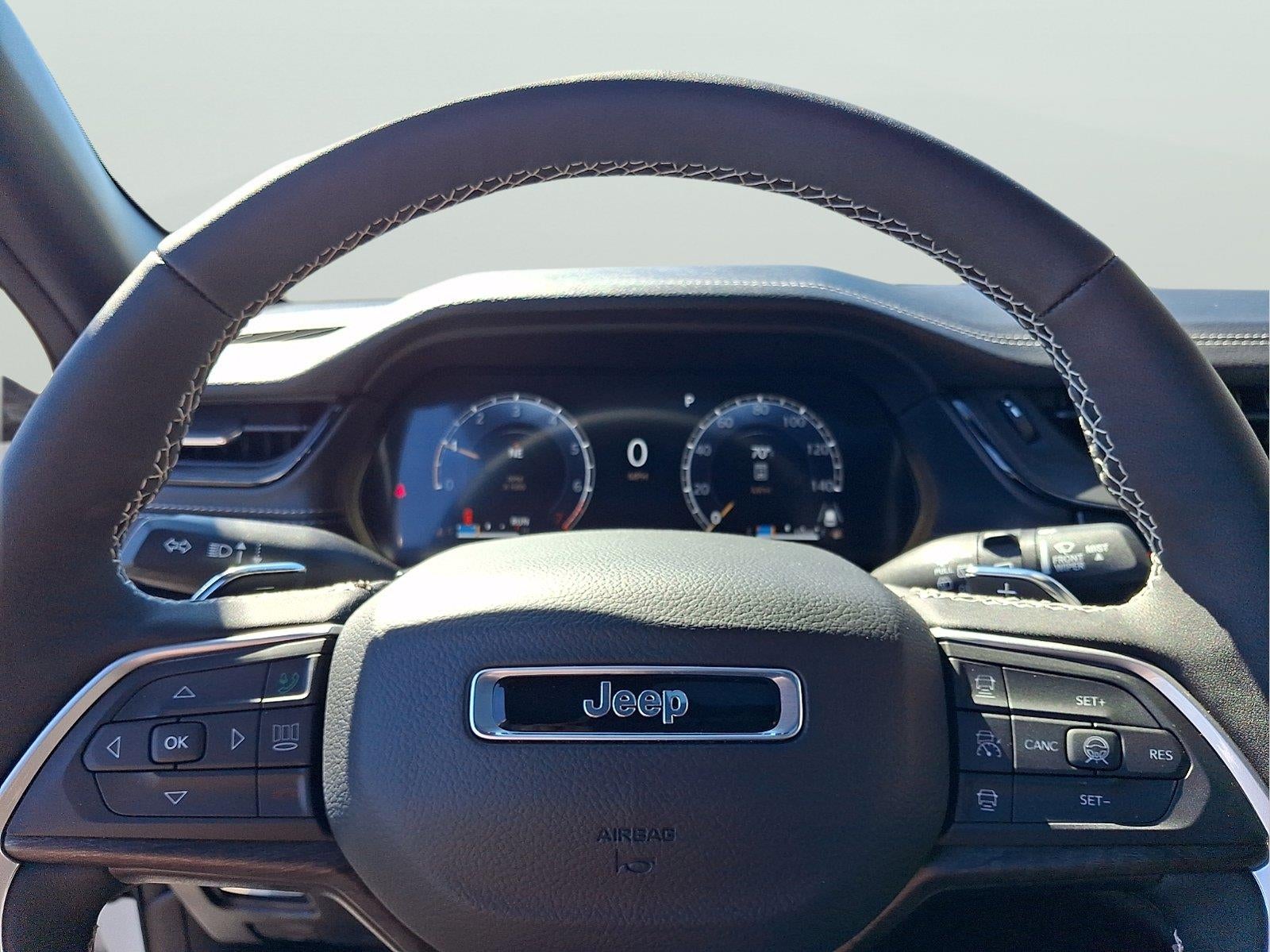 2026 Jeep Grand Cherokee Laredo Altitude