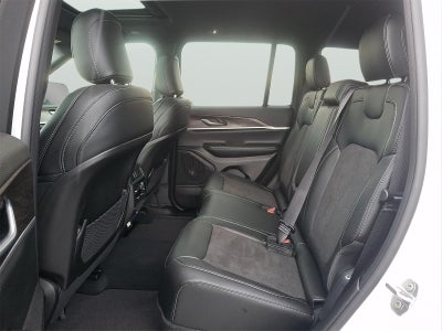 2026 Jeep Grand Cherokee Laredo Altitude