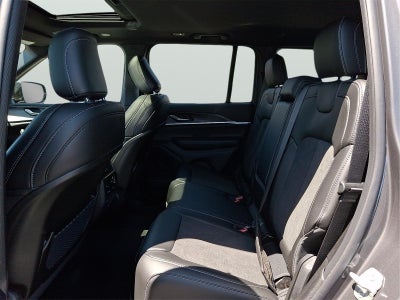 2026 Jeep Grand Cherokee Laredo Altitude