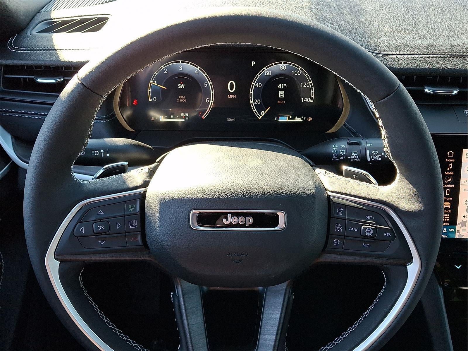 2026 Jeep Grand Cherokee Laredo Altitude