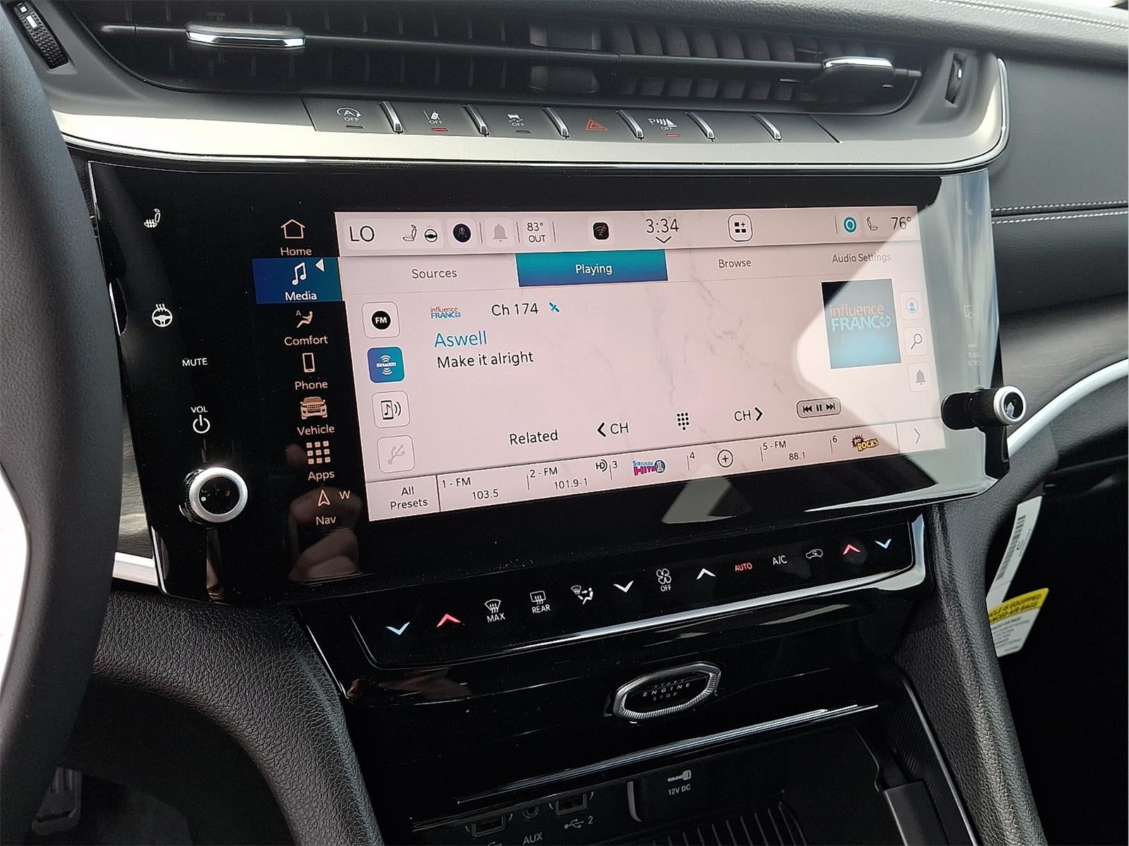 2026 Jeep Grand Cherokee Laredo Altitude