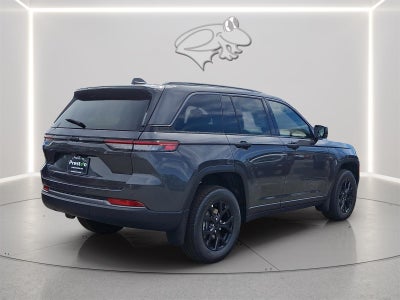 2026 Jeep Grand Cherokee Laredo Altitude