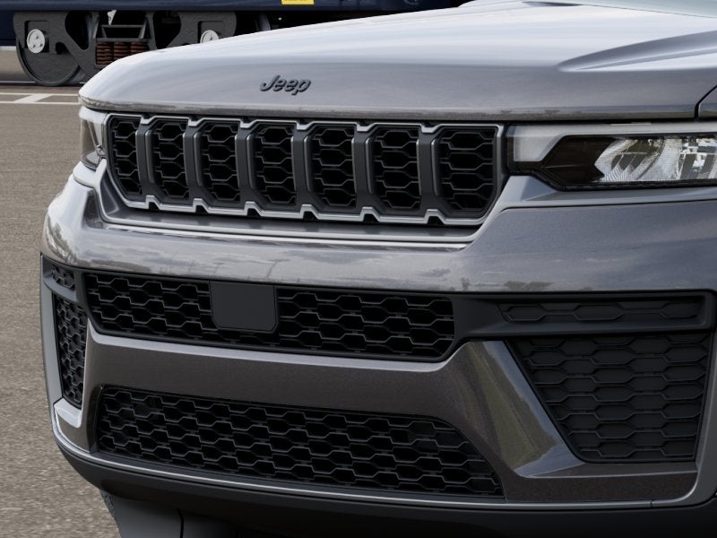 2026 Jeep CHEROKEE GRAND CHEROKEE LAREDO ALTITUDE 4X4