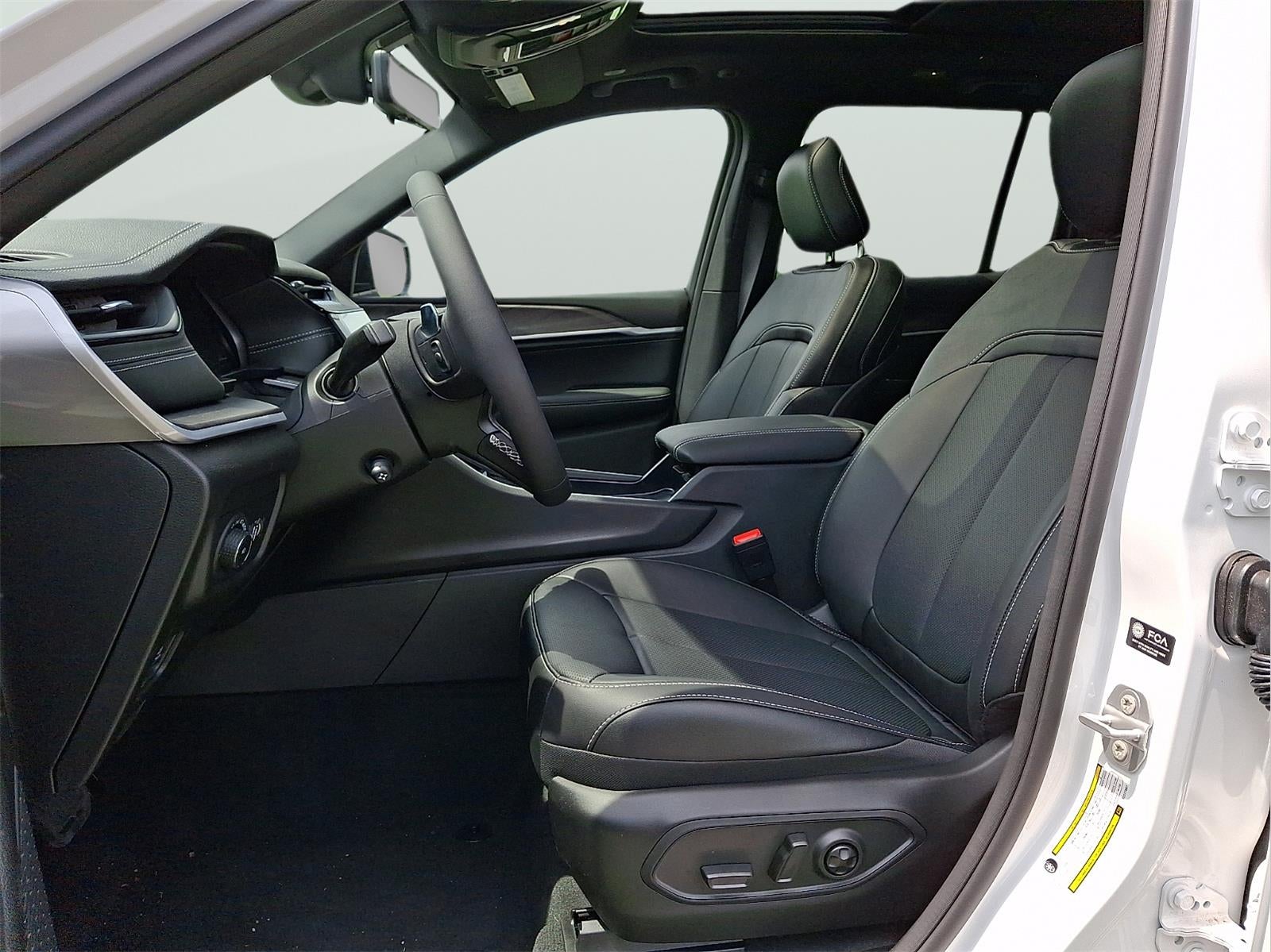2026 Jeep Grand Cherokee Limited Reserve