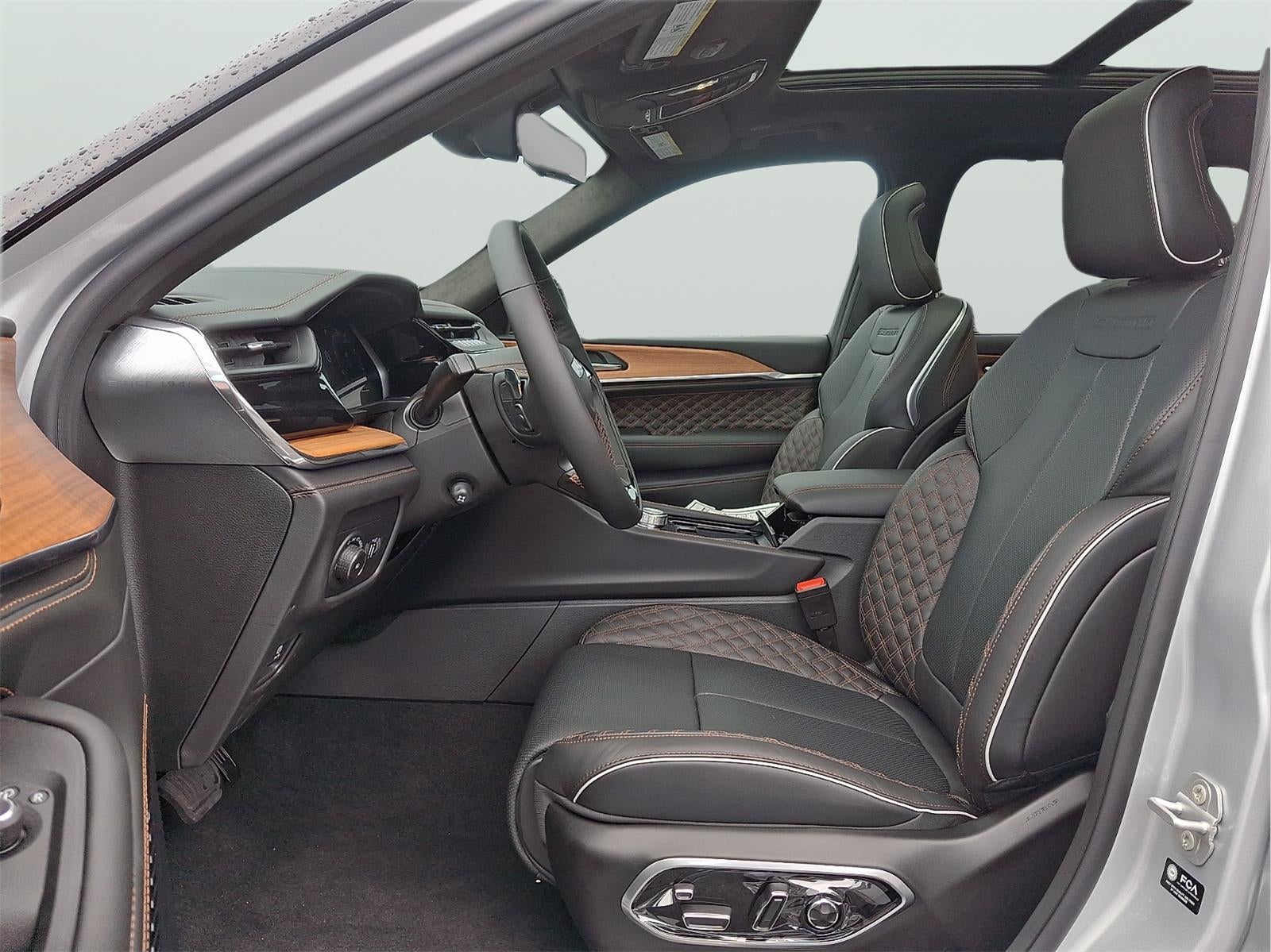 2026 Jeep Grand Cherokee Summit