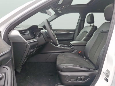 2027 Jeep Grand Cherokee L Laredo Altitude