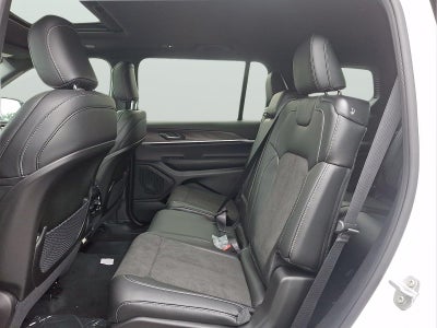 2027 Jeep Grand Cherokee L Laredo Altitude