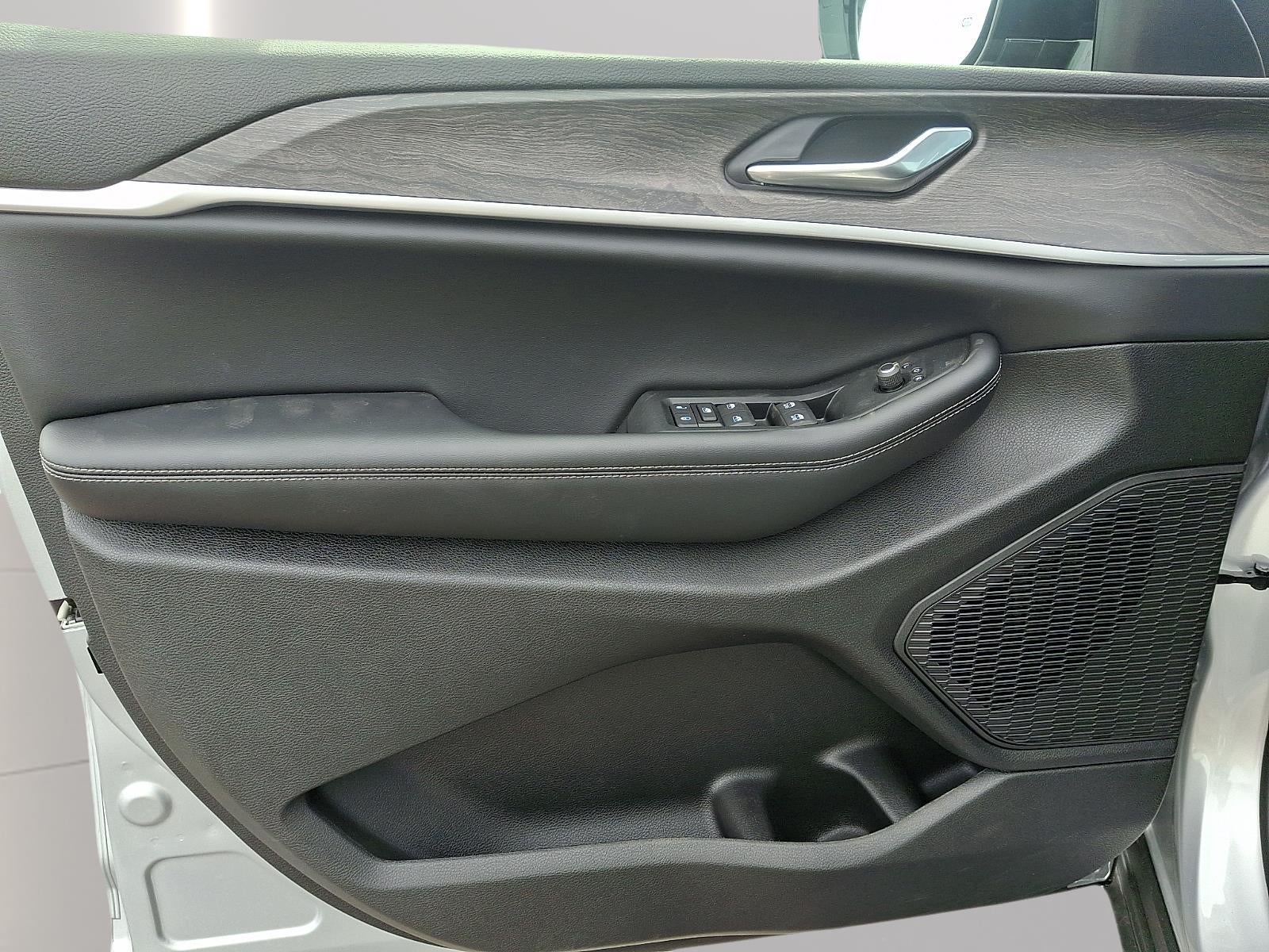 2026 Jeep Grand Cherokee L Laredo Altitude