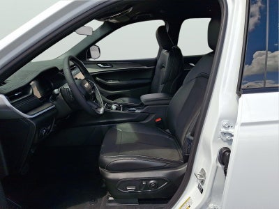 2026 Jeep Grand Cherokee L Laredo Altitude
