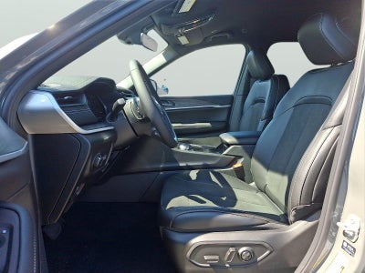 2027 Jeep Grand Cherokee L Laredo Altitude