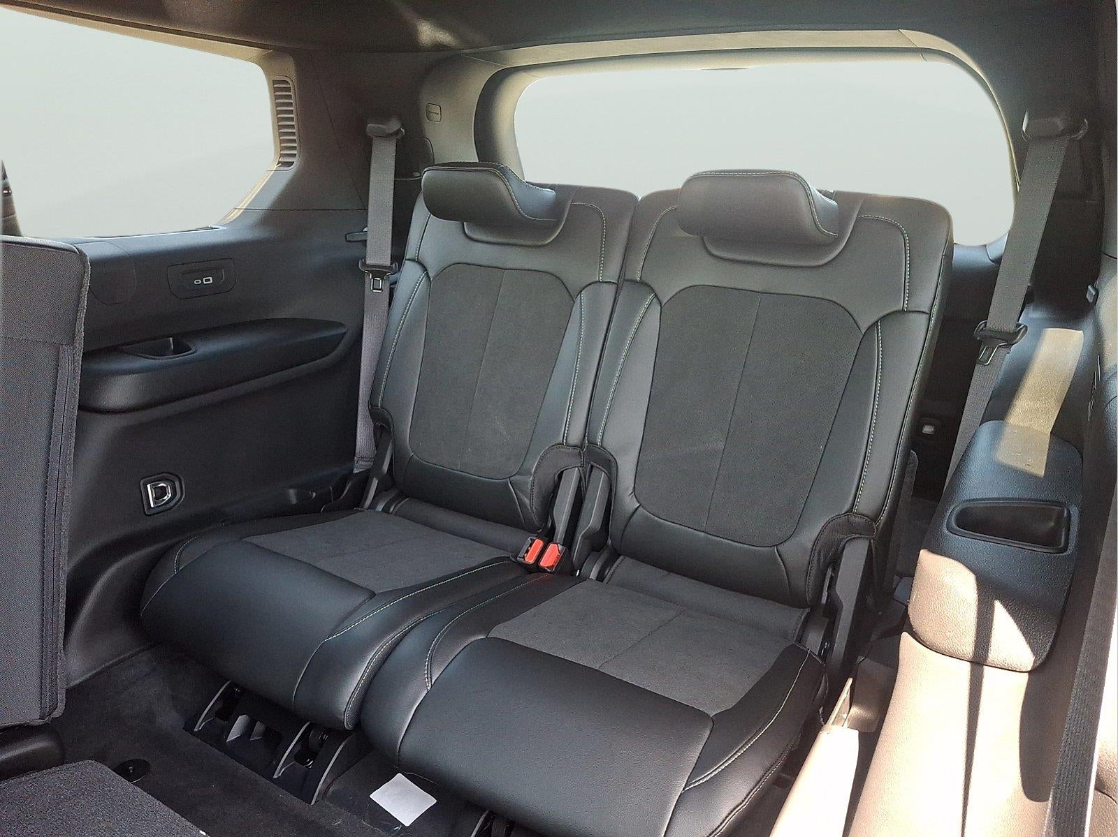 2027 Jeep Grand Cherokee L Laredo Altitude