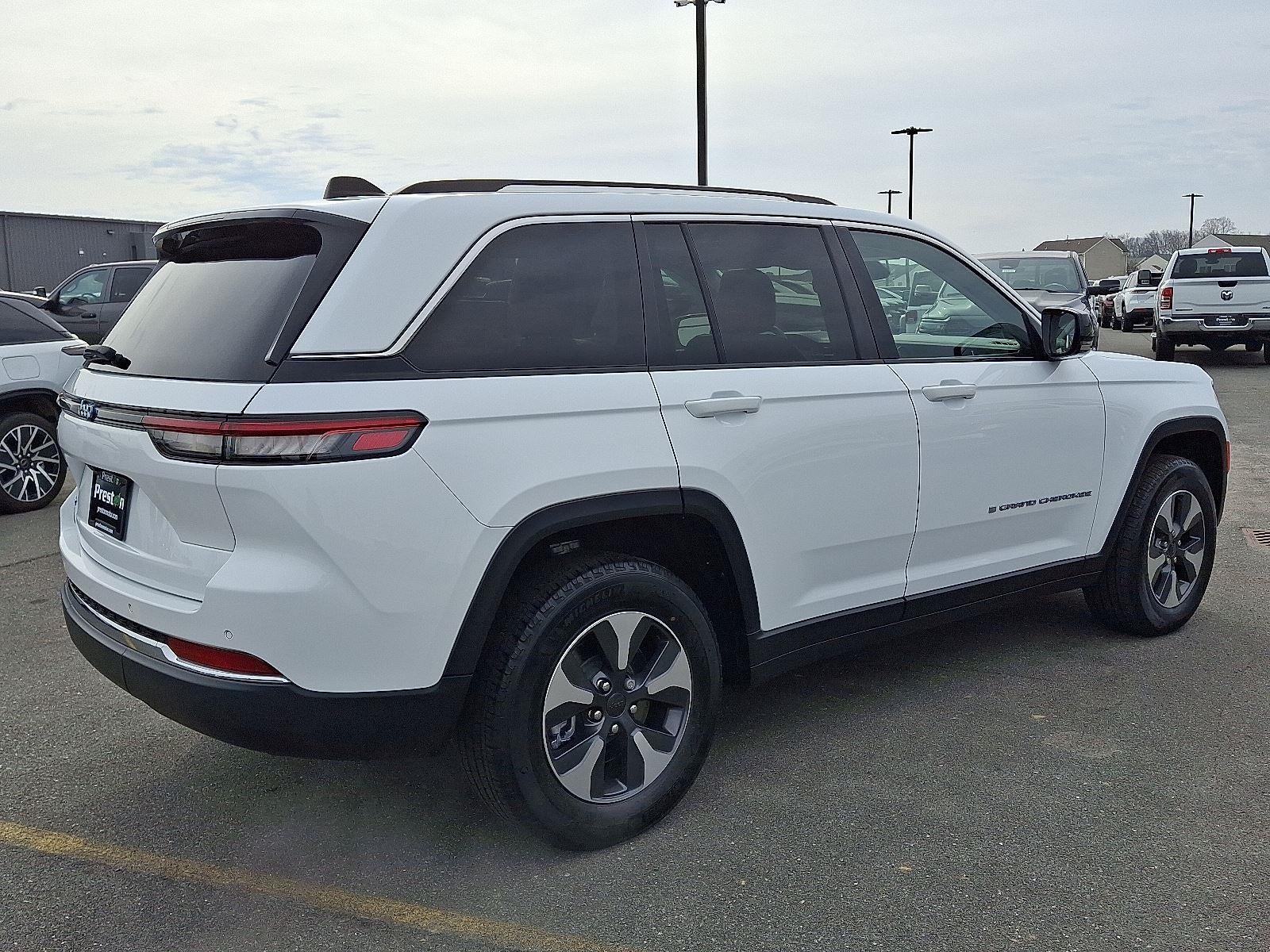 2022 Jeep Grand Cherokee 4xe BASE
