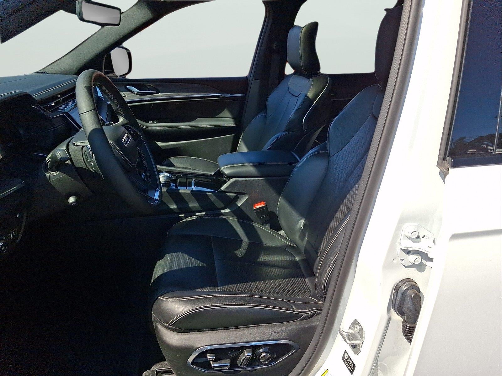 2023 Jeep Grand Cherokee 4Xe Overland