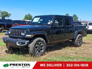 2026 Jeep Gladiator Sahara