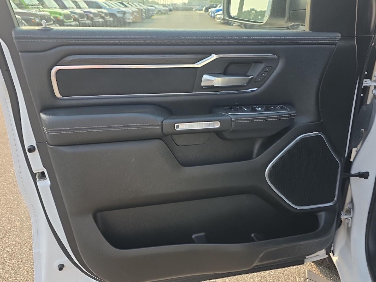 2024 RAM Ram 1500 Pickup Laramie - Photo 12